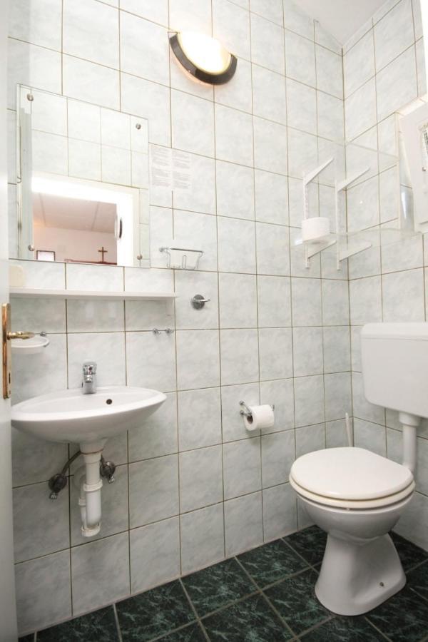 Apartments With A Parking Space Preko, Ugljan - 8224 Εξωτερικό φωτογραφία