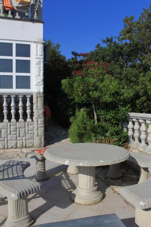 Apartments With A Parking Space Preko, Ugljan - 8224 Εξωτερικό φωτογραφία