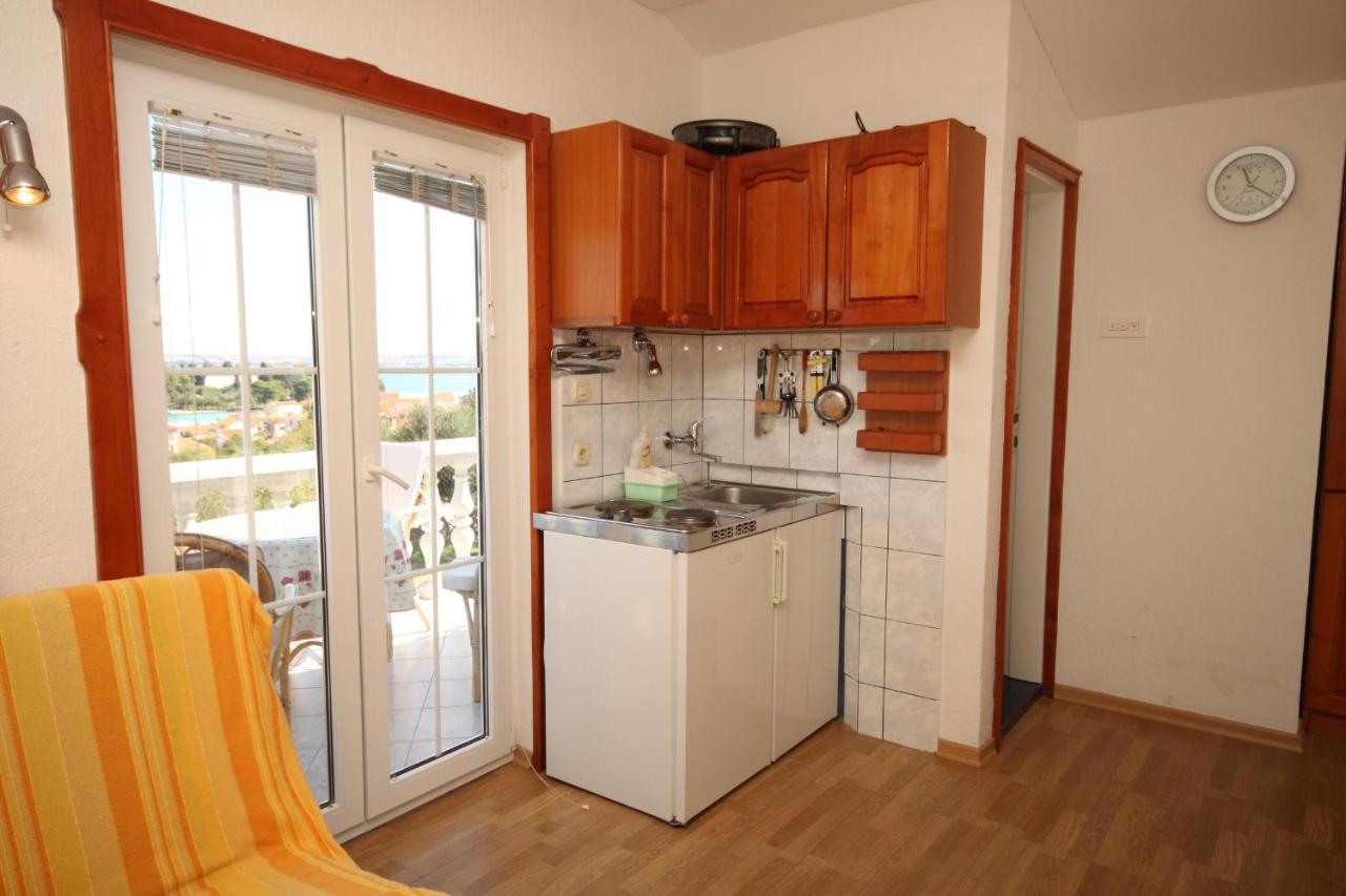 Apartments With A Parking Space Preko, Ugljan - 8224 Εξωτερικό φωτογραφία