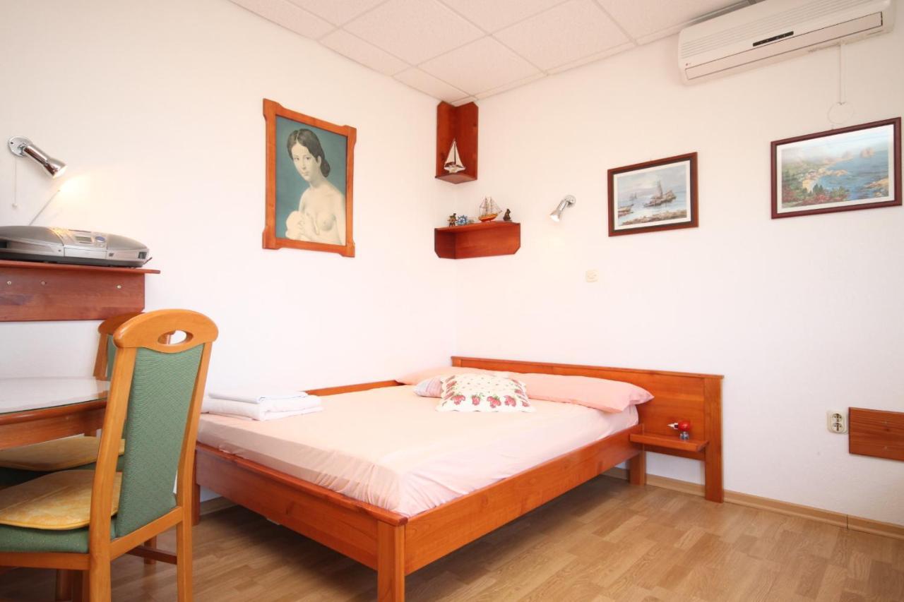 Apartments With A Parking Space Preko, Ugljan - 8224 Εξωτερικό φωτογραφία
