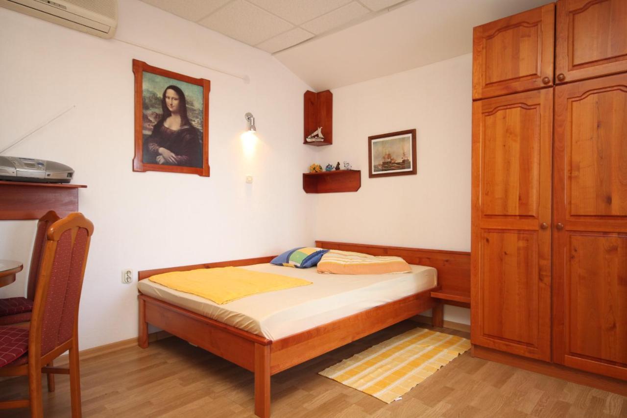 Apartments With A Parking Space Preko, Ugljan - 8224 Εξωτερικό φωτογραφία